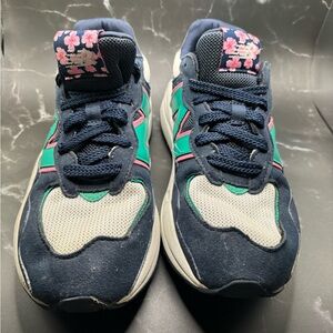 New balance sneakers